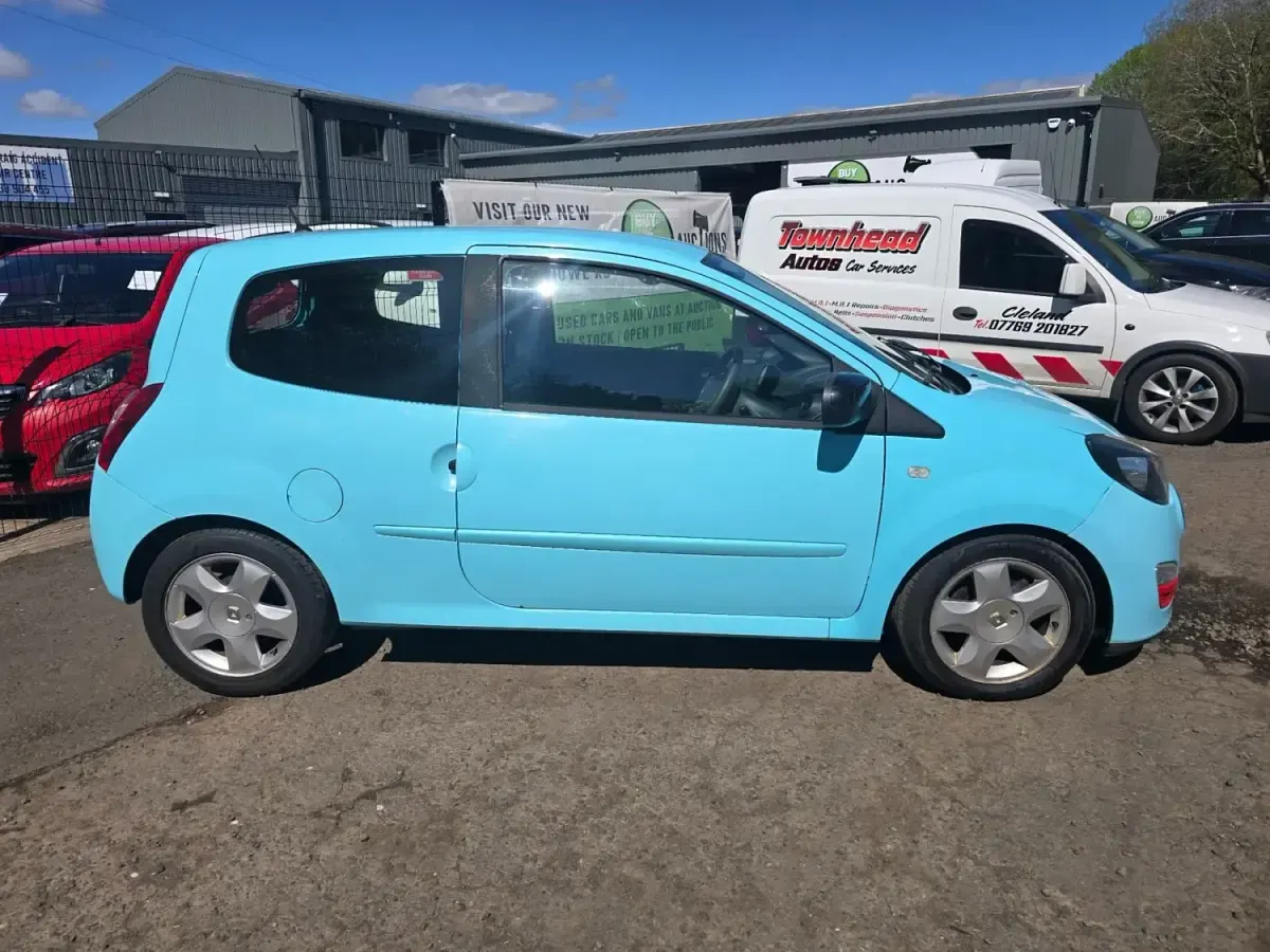 Używany Renault Twingo Dynamique 75 KM (55 kW) 2012 Niebieski Hatchback