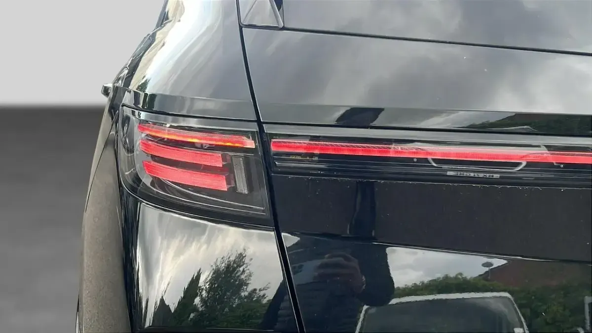 Used Vauxhall Grandland Ultimate 154 kW (210 HP) 2025 Black SUV