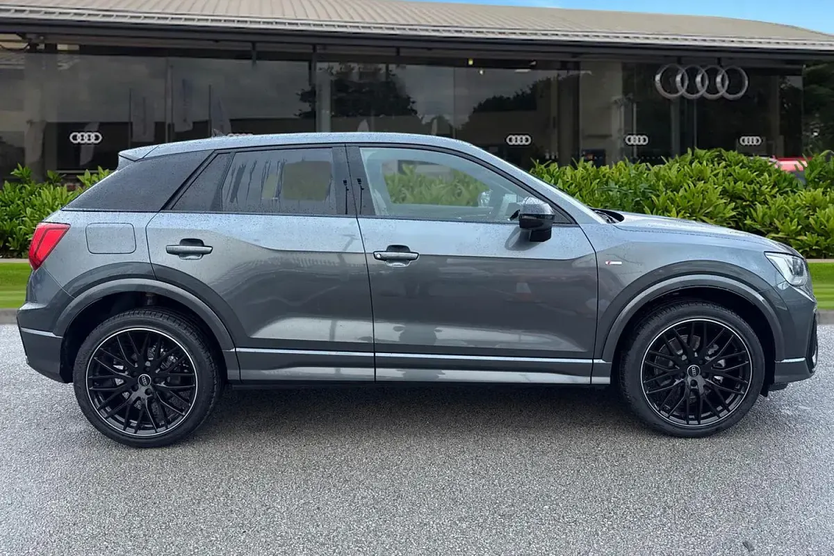 New Audi Q2 Black Edition 147 HP (108 kW) 2025 Grey SUV
