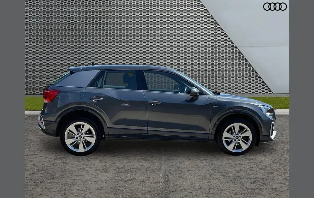 Used Audi Q2 S-Line 147 HP (108 kW) 2023 Grey SUV