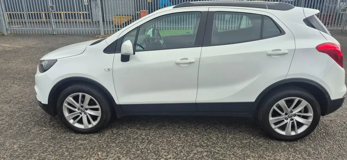 Used Vauxhall Mokka X Active 2017 White SUV