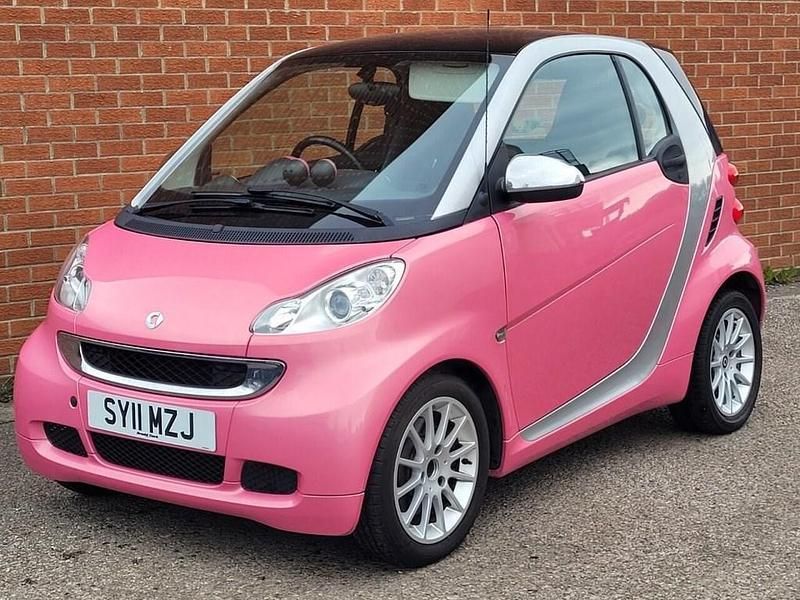 Pink Used 2011 Smart ForTwo Coupé Passion Coupe | £4,495 (A bit pricey) - Image 1/4