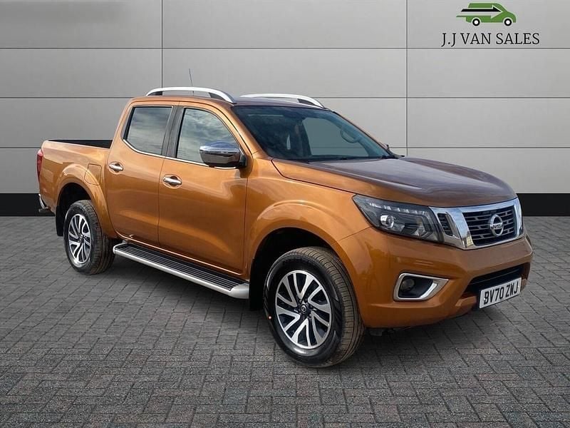 Yellow Used 2020 Nissan Navara Tekna Pickup | £14,250 (Good price) - Image 1/4