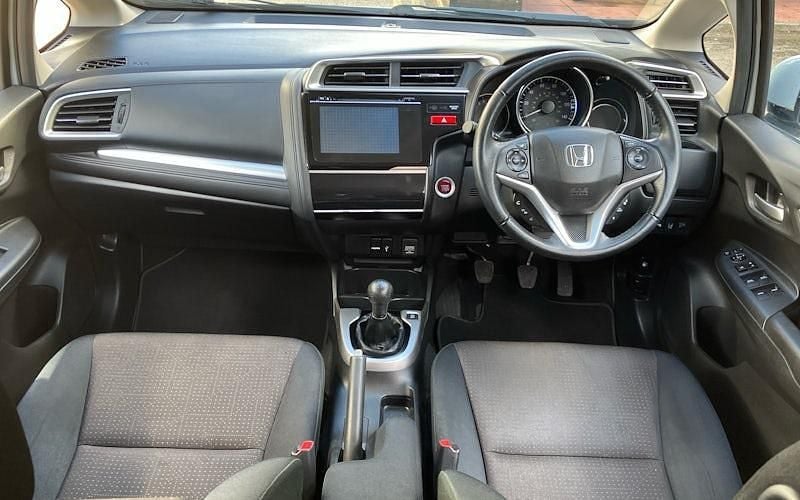 Second-hand Honda Jazz EX 102 CP (75 kW) 2017 Alb Hatchback