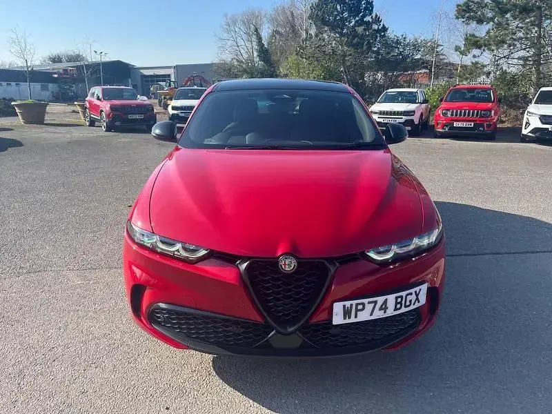 Used Alfa Romeo Tonale 160 HP (117 kW) 2024 Red/black SUV