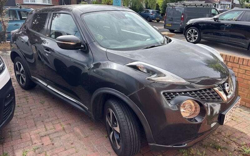 Black Used 2018 Nissan Juke SUV | £7,880 (Fair price) - Image 1/4