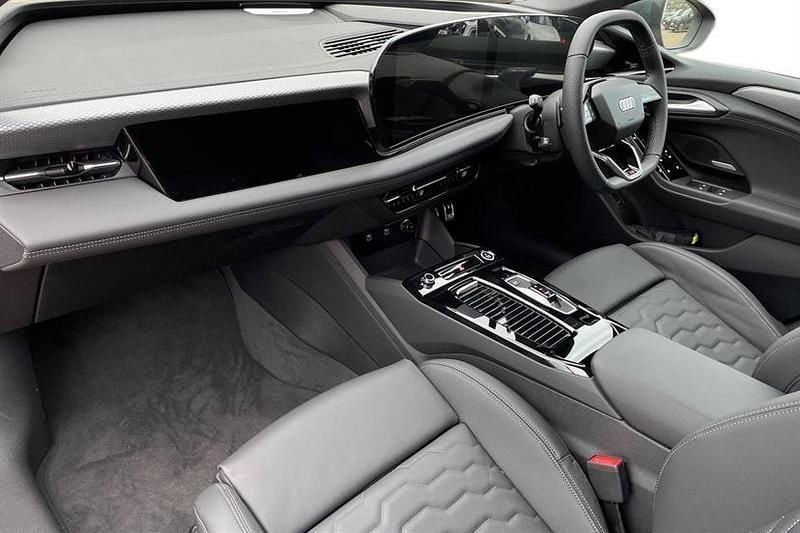 New Audi A6 e-tron S-Line 314 kW (428 HP) 2026 Daytona grey Hatchback