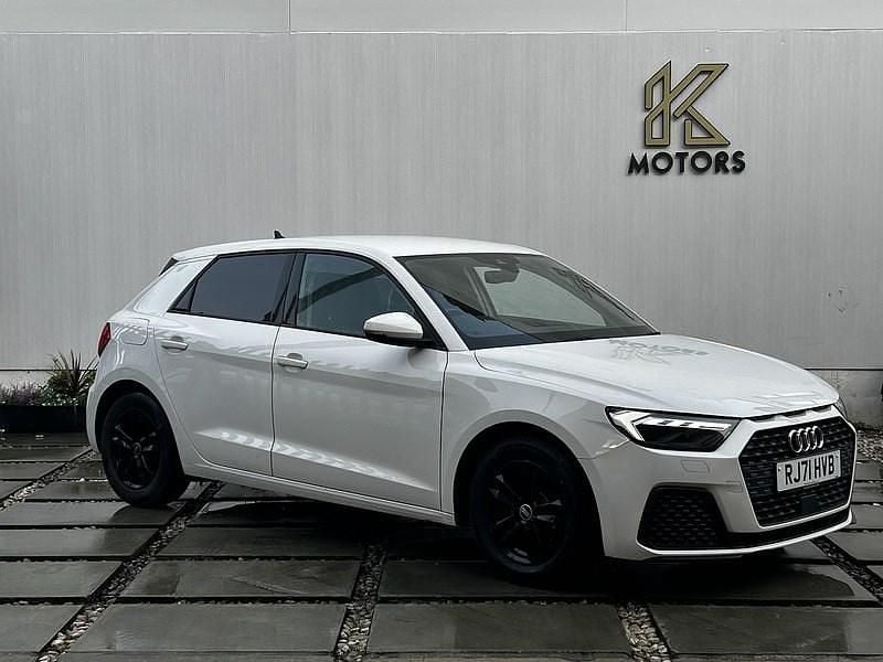 Used Audi A1 Sportback Design 95 HP (69 kW) 2022 White Hatchback