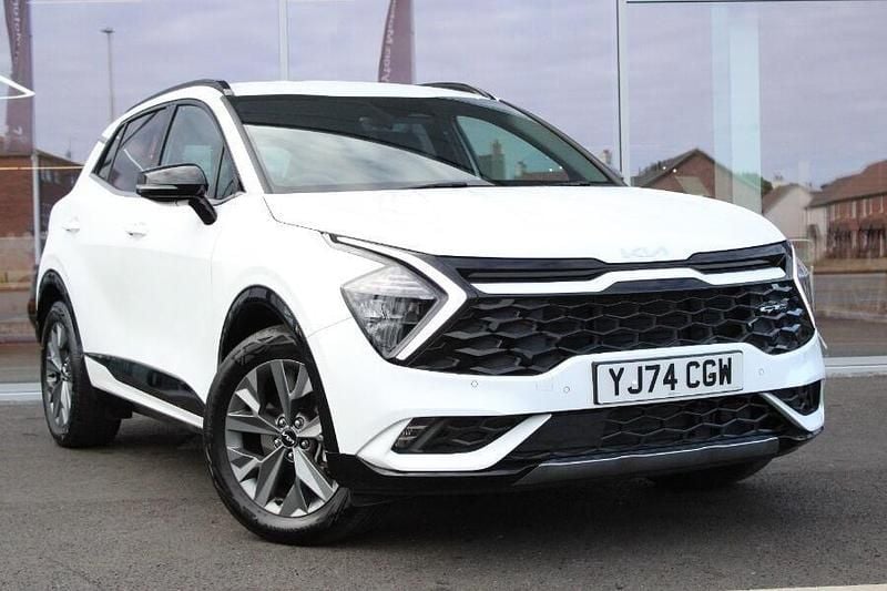 White Used 2025 Kia Sportage GT-Line SUV | £26,371 (Super price) - Image 1/3