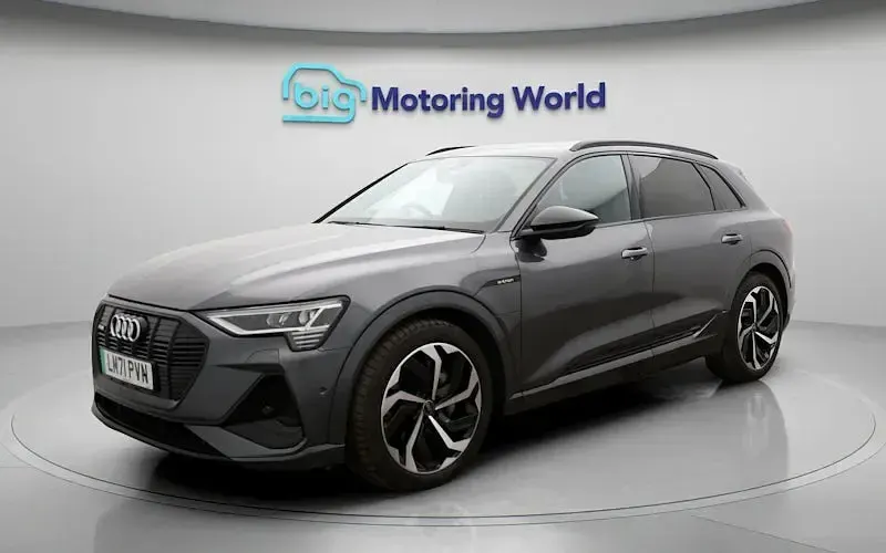 Używany Audi e-tron Black Edition 230 kW (313 KM) 2022 Szary SUV