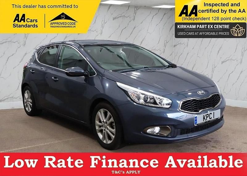 Blue Used 2014 Kia Ceed 3 Hatchback | £9,595 (A bit pricey) - Image 1/4