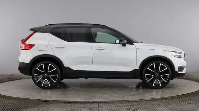 Used Volvo XC40 R-Design Pro 194 HP (142 kW) 2021 SUV