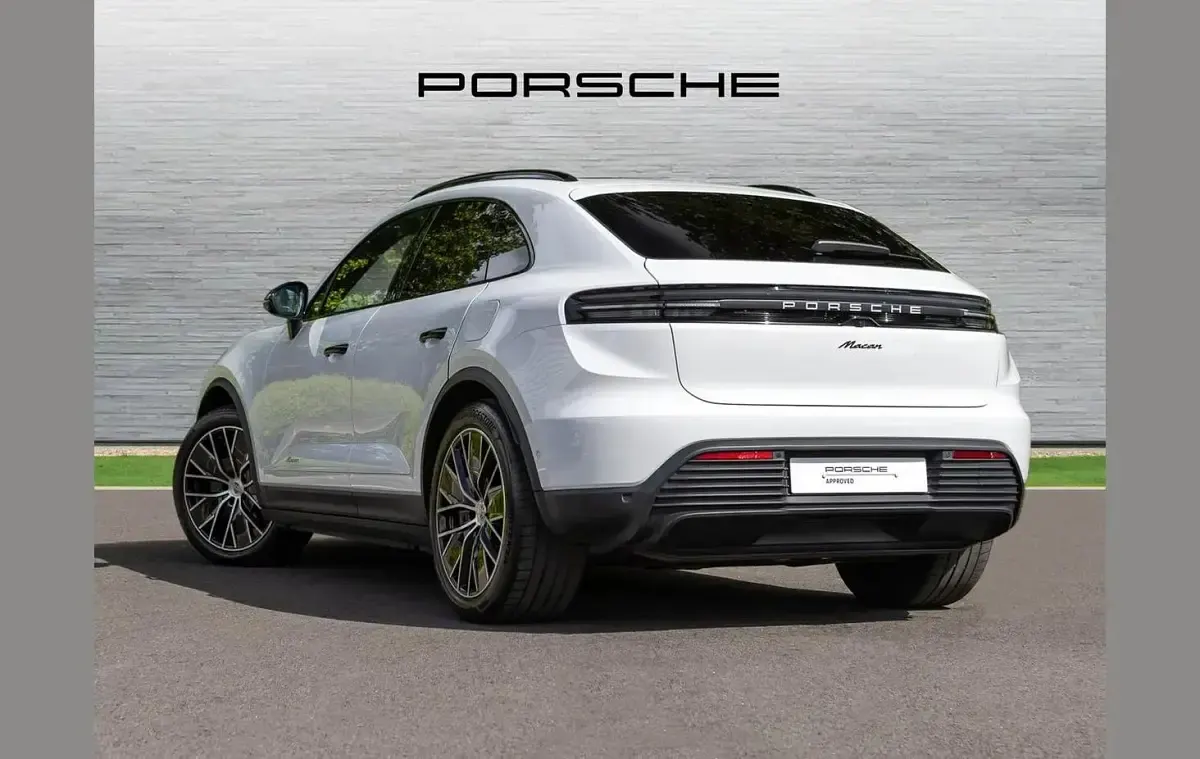 Used Porsche Macan 264 kW (360 HP) 2025 White SUV