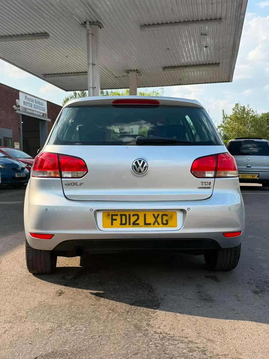Used VW Golf VII Match 105 HP (77 kW) 2012 Silver Hatchback