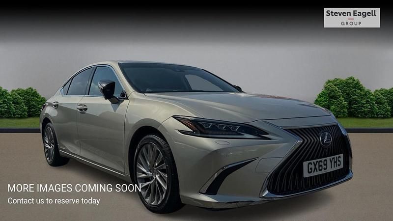 White Used 2019 Lexus ES300H Sedan | £26,585 (Expensive) - Image 1/4