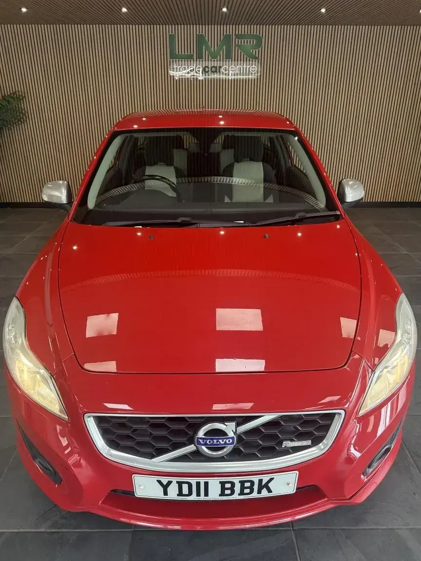 Used Volvo C30 R-Design 115 HP (84 kW) 2011 Red Hatchback