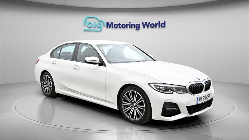 Used BMW 320 M Sport 181 HP (133 kW) 2019 White Sedan