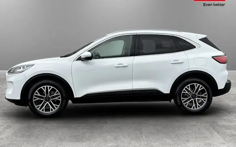 Usado Ford Kuga Titanium 120 CV (88 kW) 2020 SUV