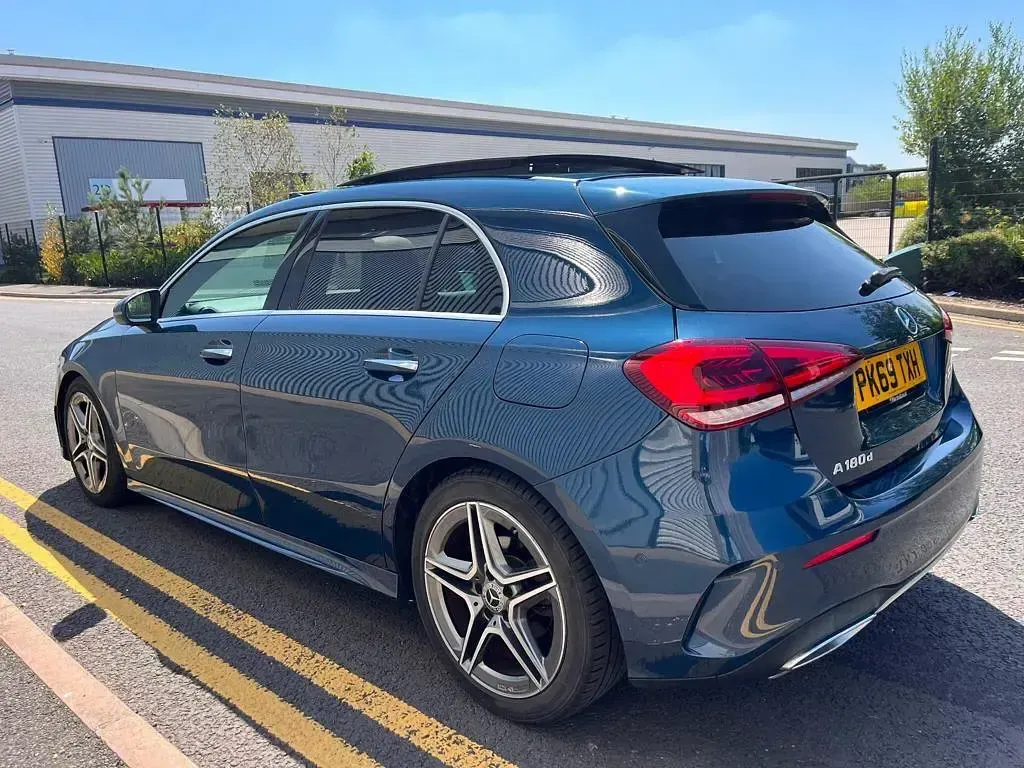 Used Mercedes A180 AMG line 116 HP (85 kW) 2019 Blue Hatchback