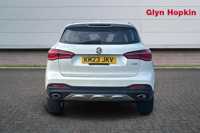 Used MG HS Exclusive 162 HP (119 kW) 2023 White SUV