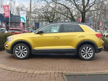 Used VW T-Roc Design 115 HP (84 kW) 2019 Yellow SUV