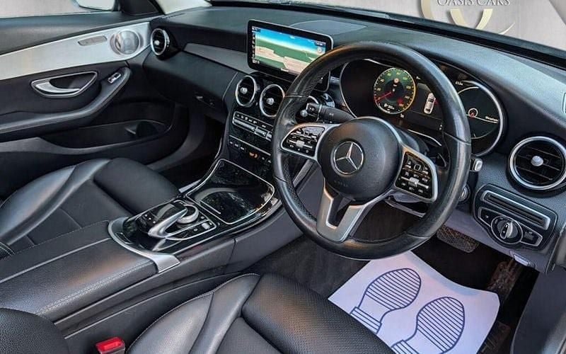 Used Mercedes C220 Premium Plus 194 HP (142 kW) 2019 Blue Sedan
