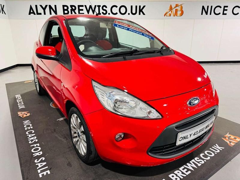 Używany Ford Ka Zetec 69 KM (50 kW) 2014 Czerwony Hatchback