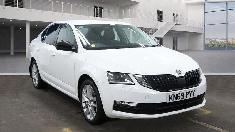 White Used 2019 Skoda Octavia SE L Hatchback | £9,500 (Good price) - Image 1/4