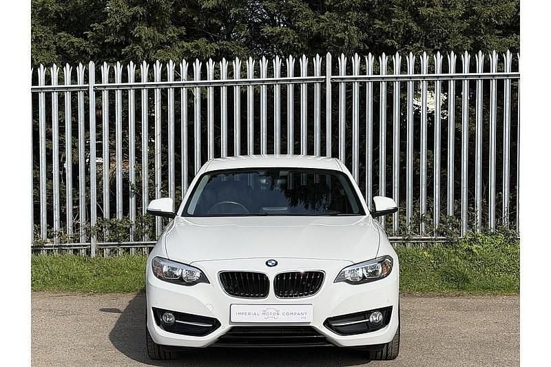 Used BMW 218 Sport Line 2014 White Coupe