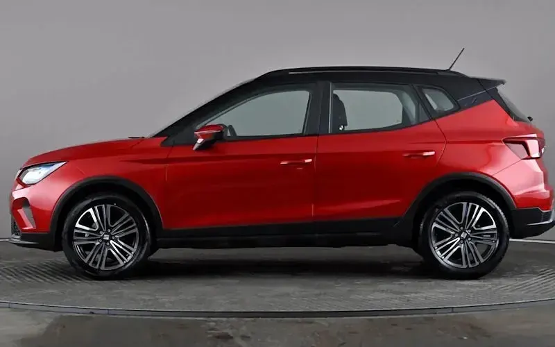 Used Seat Arona SE Technology 110 HP (80 kW) 2023 Red SUV