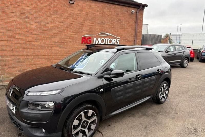 Black Used 2017 Citroën C4 Cactus Flair Hatchback | £4,795 (Good price) - Image 1/1