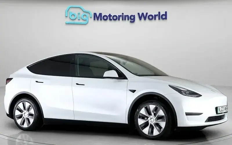 Used Tesla Model Y Standard Range 219 kW (299 HP) 2023 SUV