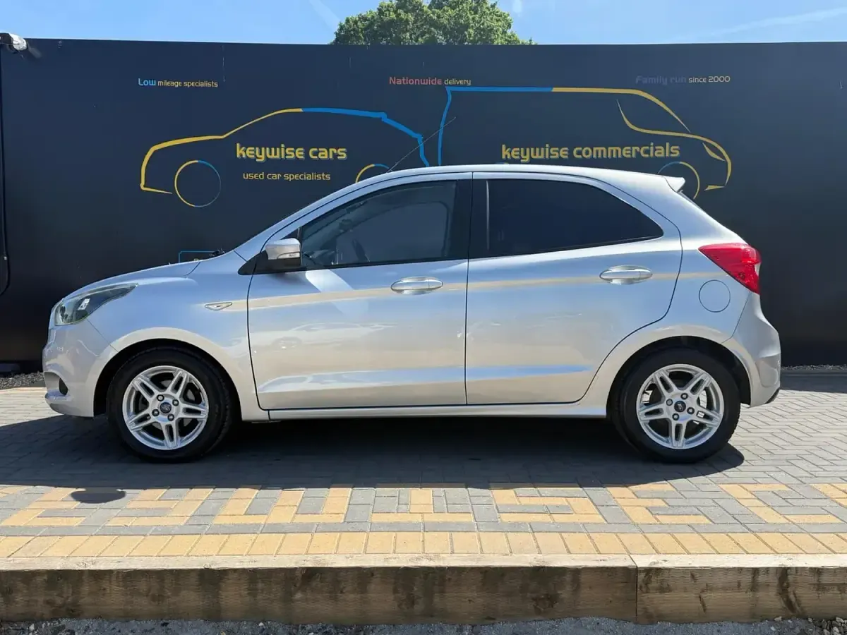 Used Ford Ka Plus Zetec 85 HP (62 kW) 2017 Silver Hatchback