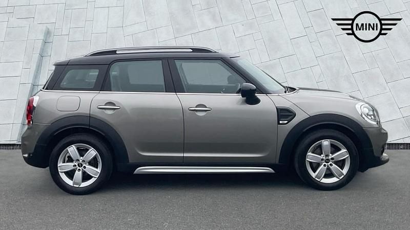 Used Mini Cooper Countryman 134 HP (98 kW) 2017 Silver SUV