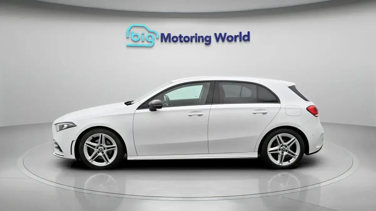 Used Mercedes A180 Executive 136 HP (100 kW) 2022 White Hatchback