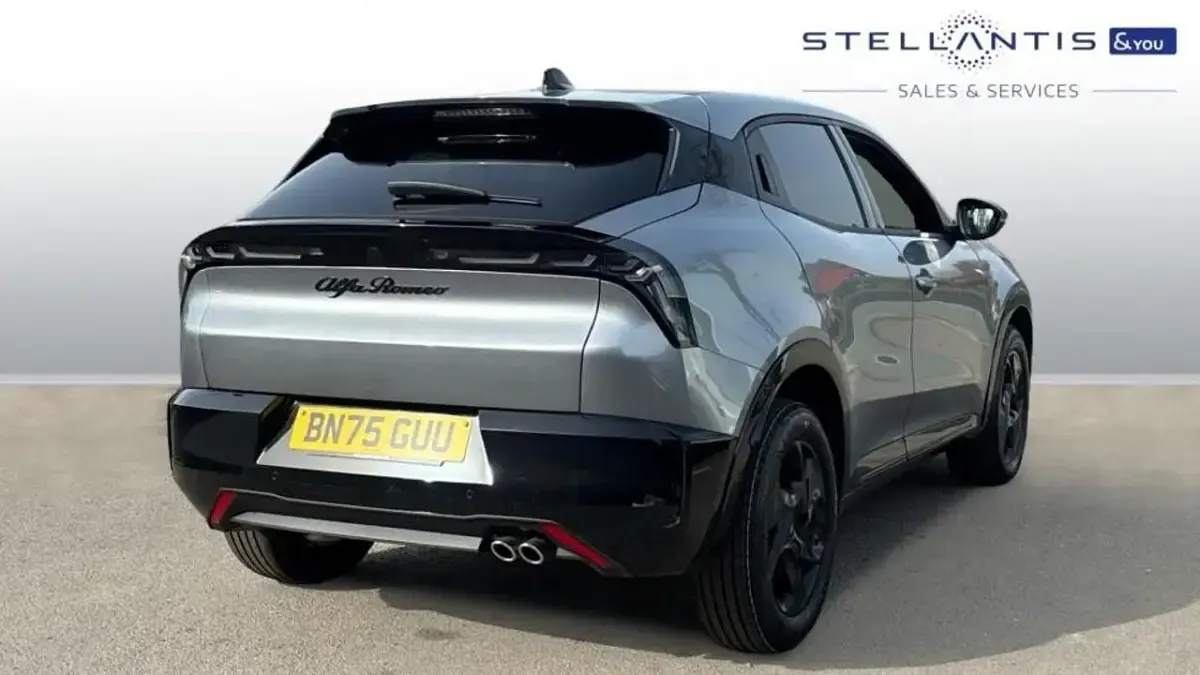 New Alfa Romeo GT Junior 134 HP (98 kW) 2025 Grey SUV