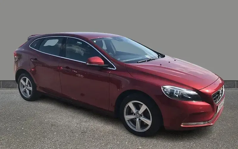 Used Volvo V40 SE 122 HP (89 kW) 2015 Hatchback