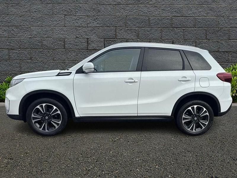 Used Suzuki Vitara SZ5 116 HP (85 kW) 2022 White SUV