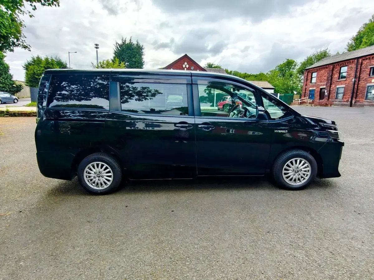 Used Toyota Voxy 2016 Black MPV