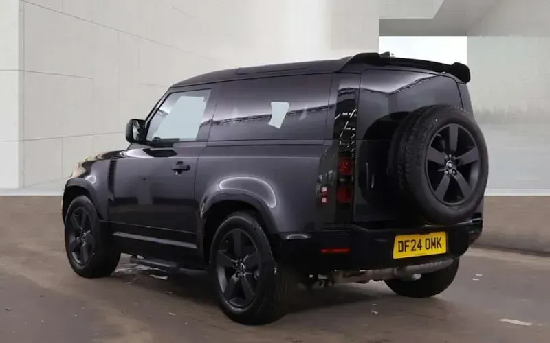 Used Land Rover Defender HSE Dynamic 249 HP (183 kW) 2024 Grey SUV