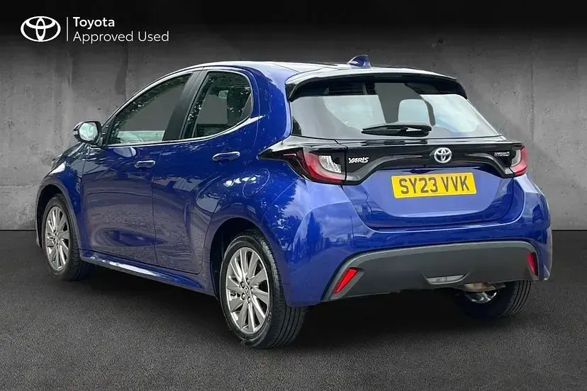 Used Toyota Yaris 116 HP (85 kW) 2023 Blue Hatchback