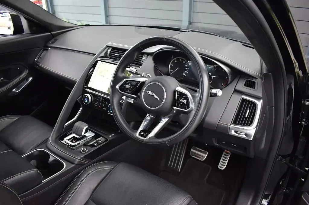 Used Jaguar E-Pace R-Dynamic 204 HP (150 kW) 2022 Black SUV