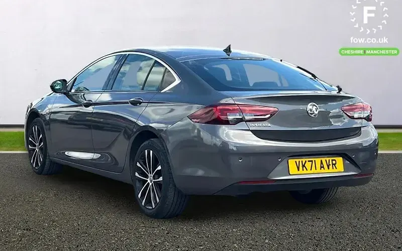 Used Vauxhall Insignia Edition 122 HP (89 kW) 2021 Grey Hatchback