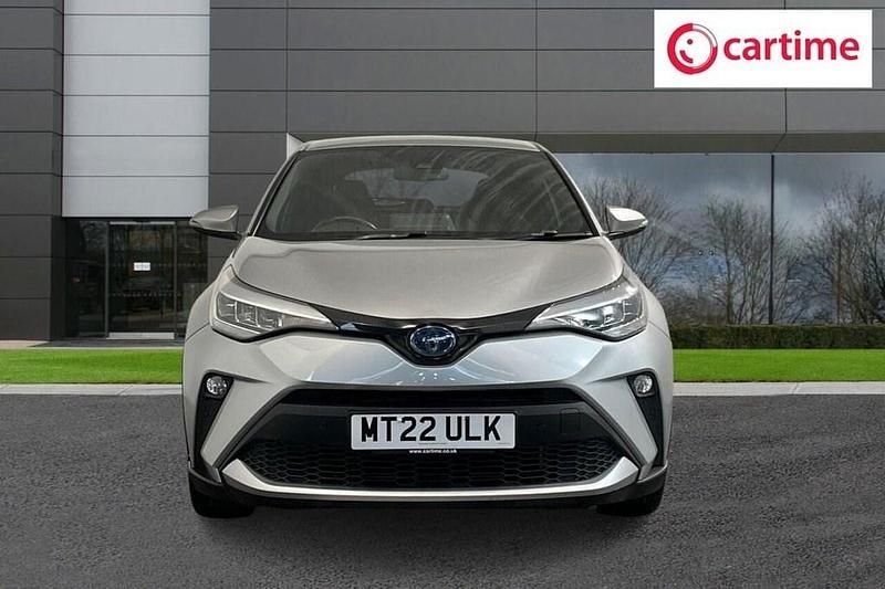 Second-hand Toyota C-HR Design 122 CP (89 kW) 2022 Argintiu SUV