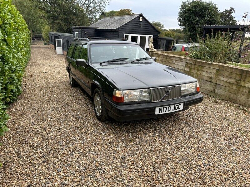 Grey Used 1995 Volvo 940 Estate | £2,995 - Image 1/4