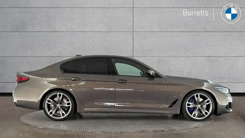 Used BMW M550 Shadowline 523 HP (384 kW) 2023 Grey Sedan