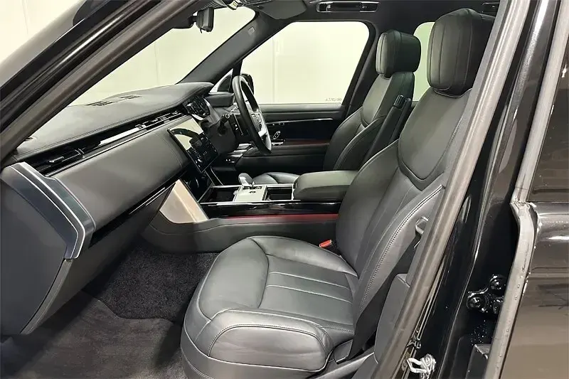 Used Land Rover Range Rover HSE 345 HP (253 kW) 2024 Black SUV