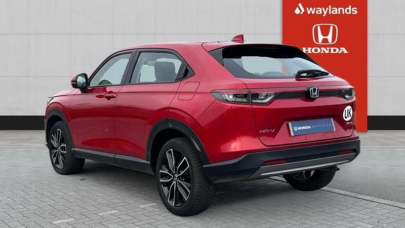 Used Honda HR-V Elegance 152 HP (111 kW) 2022 Red SUV