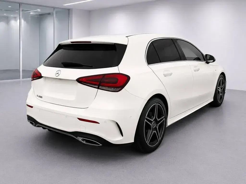 Used Mercedes A200 AMG line 2018 White Hatchback