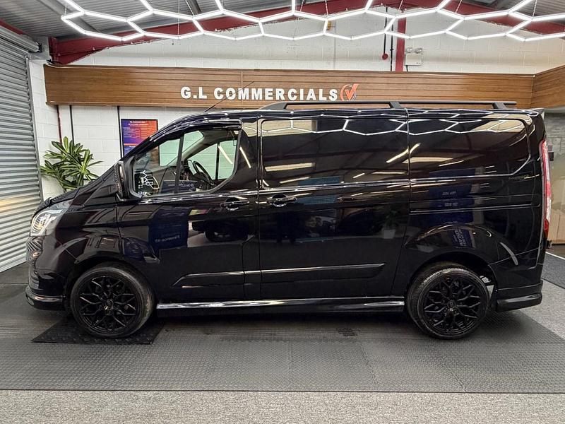Used Ford Transit Custom Limited 130 HP (95 kW) 2022 Black Van